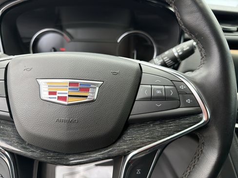 Used 2022 Cadillac XT5 Premium Luxury image 15