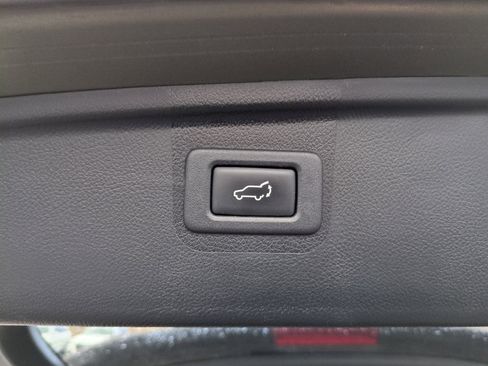 Used 2015 Subaru Outback 2.5i Premium image 16