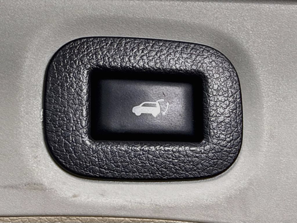 Used 2015 Nissan Rogue SL w/ SL Premium Package FWD image 30