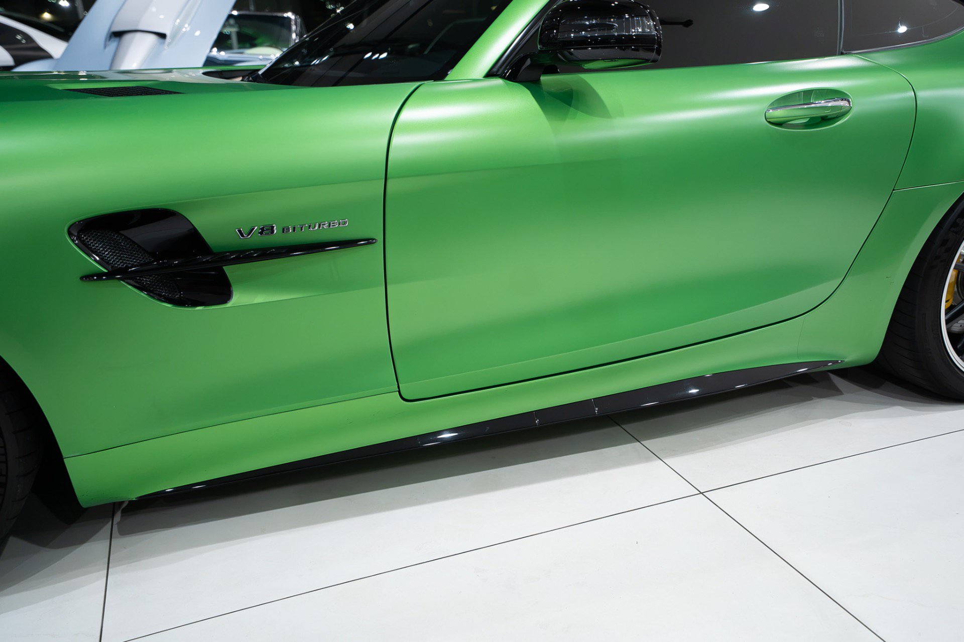 Used 2018 Mercedes-Benz AMG GT R w/ Exclusive Interior Package image 35