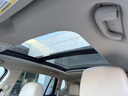 Used 2016 Buick Envision Premium w/ Driver Confidence Package image 27