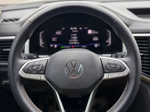 Used 2023 Volkswagen Atlas SE w/ Panoramic Sunroof Package image 25