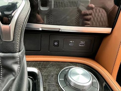 Used 2023 INFINITI QX80 Sensory w/ Cargo Package image 33