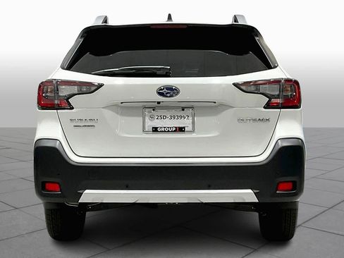 Used 2025 Subaru Outback Limited image 4