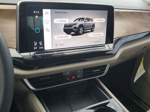 Used 2024 Volkswagen Atlas SE FWD image 33