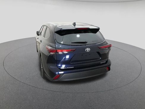 New 2026 Toyota Highlander XLE AWD/4WD image 6