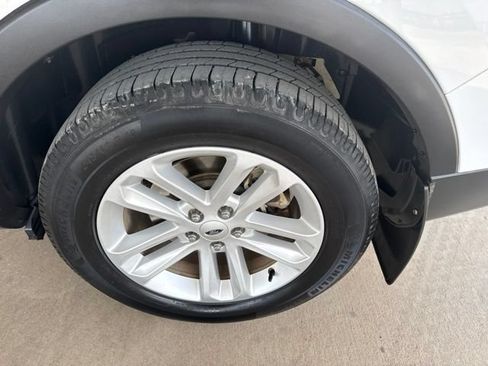 Used 2017 Ford Explorer FWD image 5