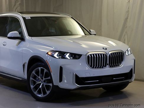 Used 2026 BMW X5 xDrive50e w/ Climate Comfort Package image 2
