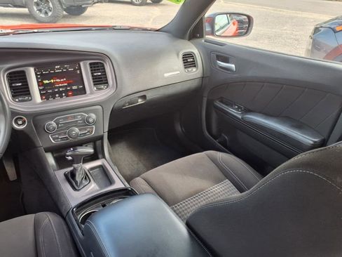 Used 2023 Dodge Charger SXT w/ Blacktop Package image 17
