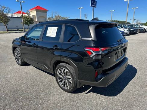 Used 2025 Subaru Forester Touring w/ Popular Package - Touring image 9