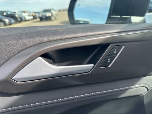 New 2026 Volkswagen Taos SE AWD/4WD image 15