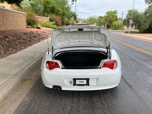 Used 2008 BMW Z4 3.0i RWD image 6