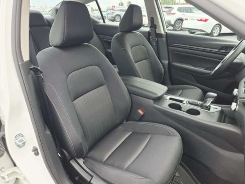Used 2023 Nissan Altima 2.5 S FWD image 12