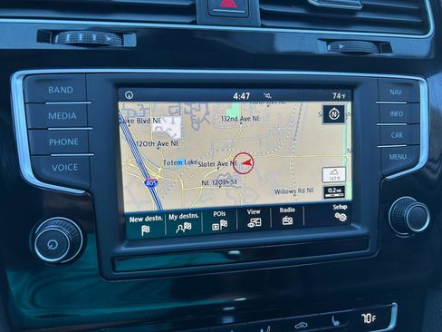 Used 2017 Volkswagen Golf SEL FWD image 20
