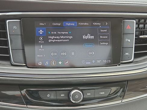 Used 2024 Buick Enclave Essence w/ Experience Buick Package FWD image 20