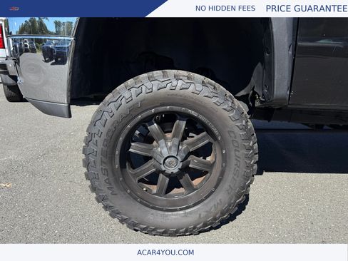 Used 2010 Chevrolet Silverado 2500 LT w/ Interior Plus Package AWD/4WD image 18