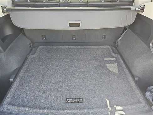 Used 2022 Volkswagen Tiguan SE AWD/4WD image 6