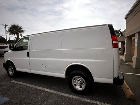 Used 2019 Chevrolet Express 2500 image 8