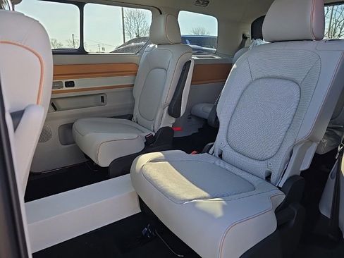 New 2025 Volkswagen ID. Buzz 1st Edition image 14