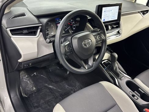 Used 2024 Toyota Corolla LE image 7