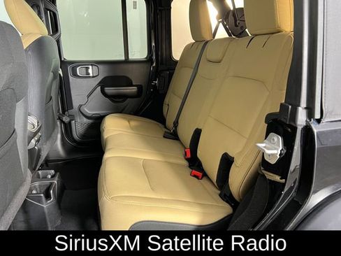 Used 2018 Jeep Wrangler Unlimited Sport S image 11