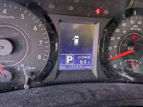 Used 2015 Toyota Sienna LE image 12