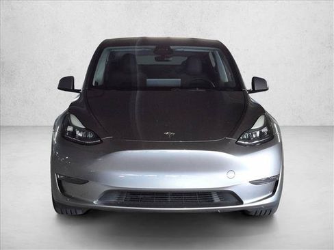 Used 2025 Tesla Model Y Performance AWD/4WD image 2
