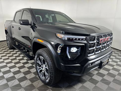 Used 2025 GMC Canyon AT4 AWD/4WD image 7