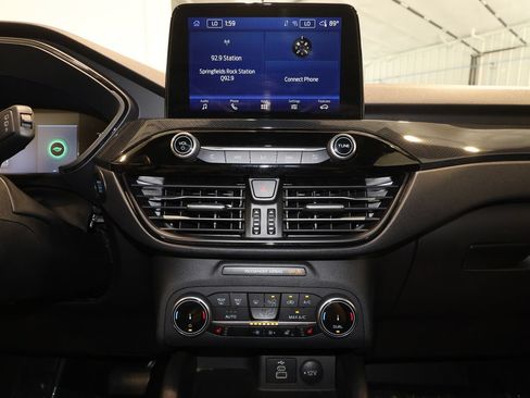 Used 2025 Ford Escape ST-Line Select AWD/4WD image 16