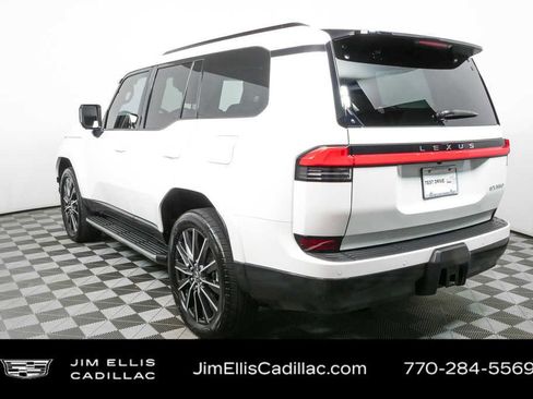 Used 2024 Lexus GX 550 w/ Accessory Package (2T) AWD/4WD image 31