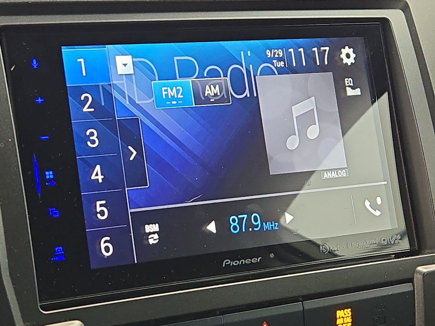 Used 2017 Toyota Camry SE FWD image 20