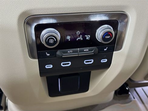 Used 2023 GMC Yukon XL Denali w/ Denali Reserve Package image 28