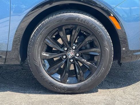 Used 2024 Buick Envista Sport Touring w/ Convenience I Package FWD image 3