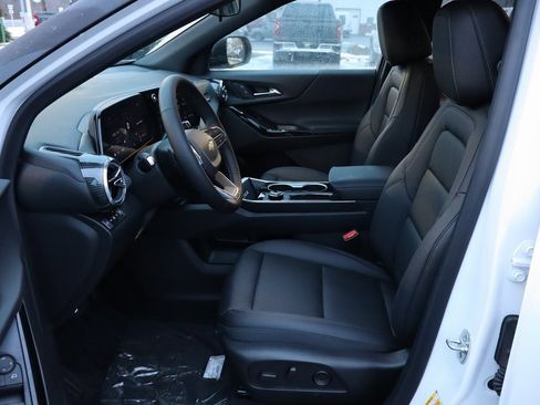 New 2026 Chevrolet Equinox LT w/ Convenience Package II image 4