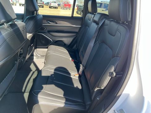 New 2026 Jeep Grand Cherokee Limited image 24