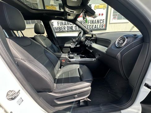 Used 2021 Mercedes-Benz GLB 250 image 35