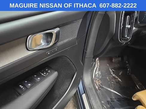 Used 2021 Volvo XC40 T5 Inscription w/ Climate Package AWD/4WD image 28