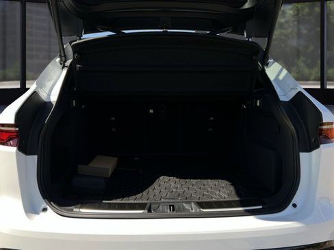 New 2026 Jaguar F-PACE R-Dynamic S image 18