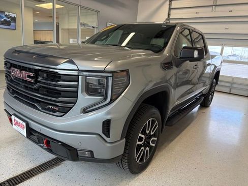 Used 2024 GMC Sierra 1500 AT4 w/ Technology Package AWD/4WD image 7