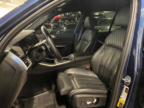 Used 2022 BMW X5 xDrive45e w/ M Sport Package image 9