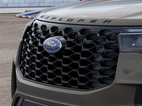 New 2026 Ford Explorer ST-Line w/ ST-Line Street Pack RWD image 17