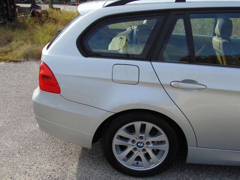 Used 2007 BMW 328xi Wagon image 8