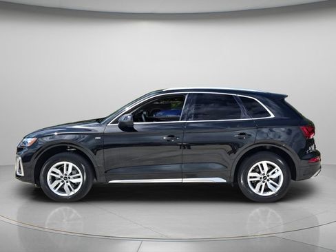Used 2023 Audi Q5 2.0T Premium w/ Convenience Package AWD/4WD image 3