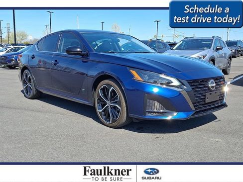 Used 2024 Nissan Altima 2.5 SR FWD image 1