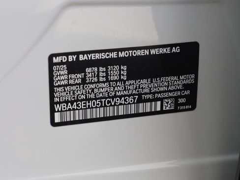 Used 2026 BMW 750e xDrive w/ Autobahn Package AWD/4WD image 27