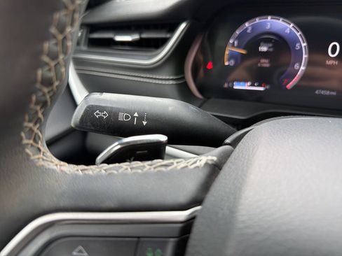 Used 2023 Jeep Grand Cherokee Altitude image 16