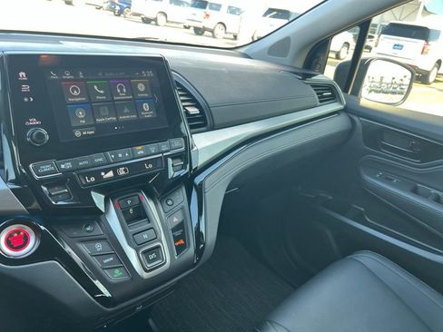 Used 2024 Honda Odyssey Touring image 19