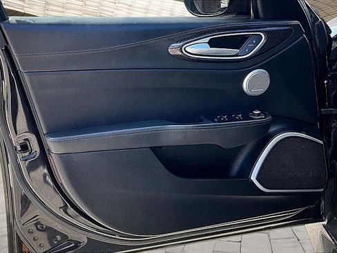 Used 2019 Alfa Romeo Giulia Ti RWD image 14
