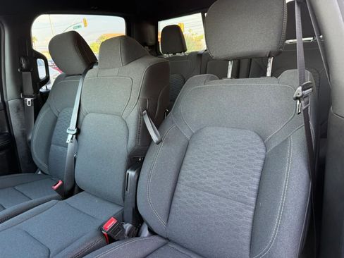 Used 2025 RAM 1500 Big Horn AWD/4WD image 40