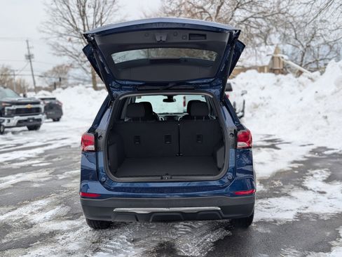 Used 2023 Chevrolet Equinox LT image 38